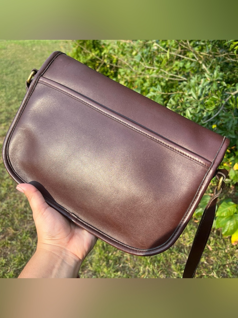 Vintage Coach Chocolate Brown Leather City Handbag/Crossbody Bag - Picture 3 of 10